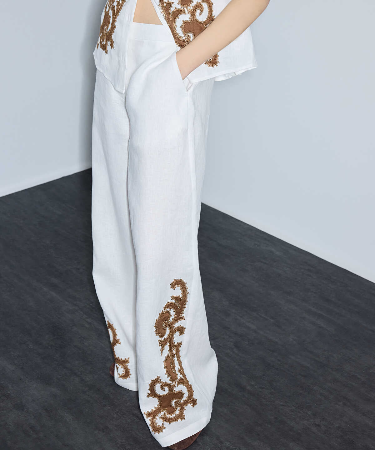 Embroidered Linen Trousers