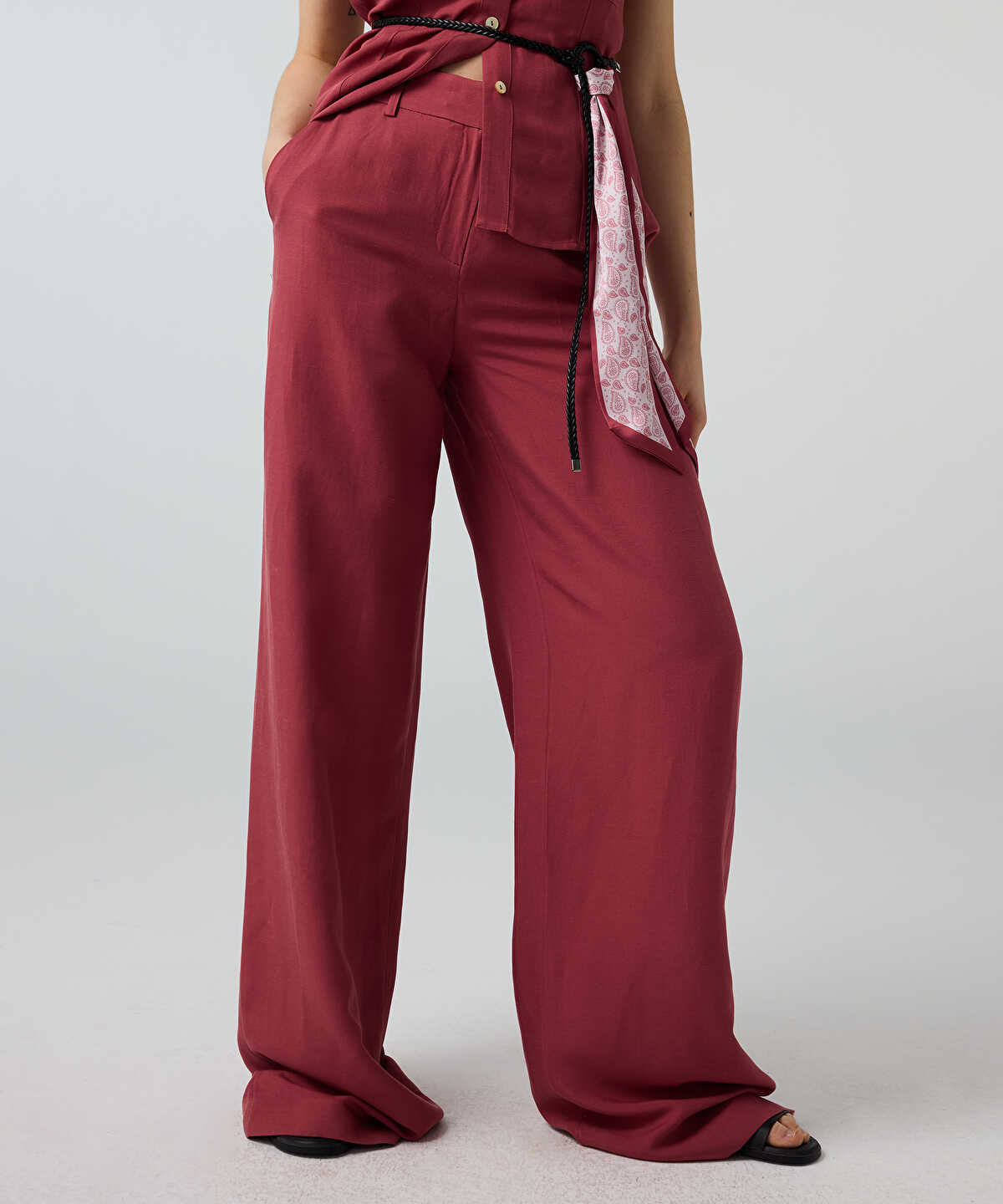 Wide-Leg Trousers