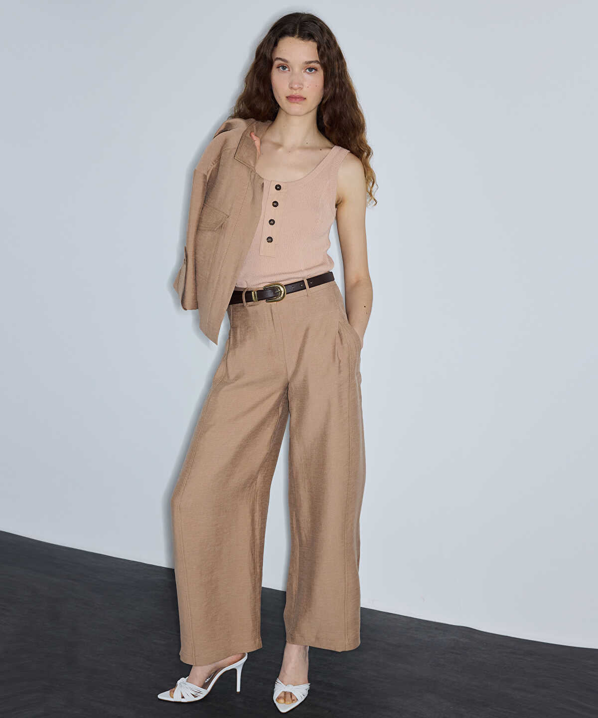 Belted Barrel-Fit Trousers