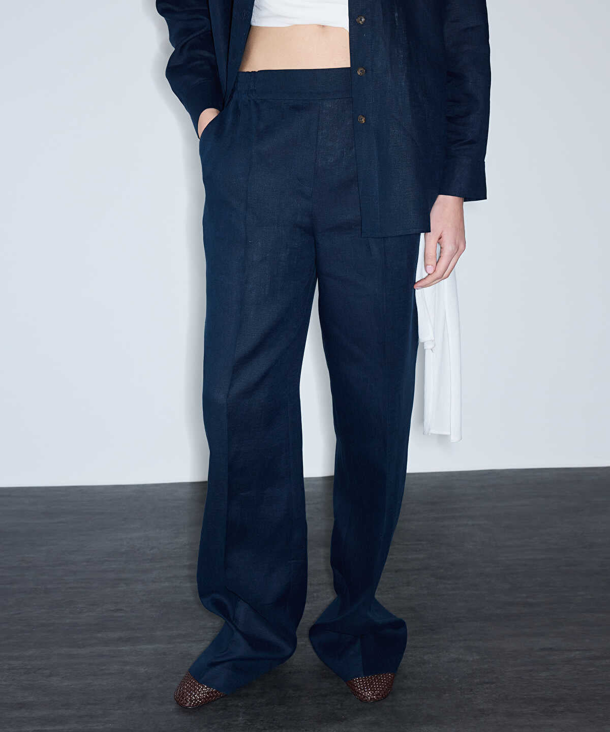 Belted Linen Wide-Leg Trousers
