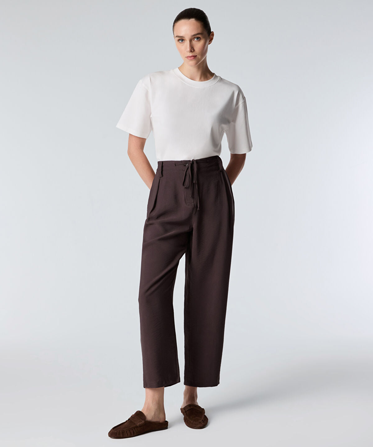 Tie-Waist Carrot Fit Trousers