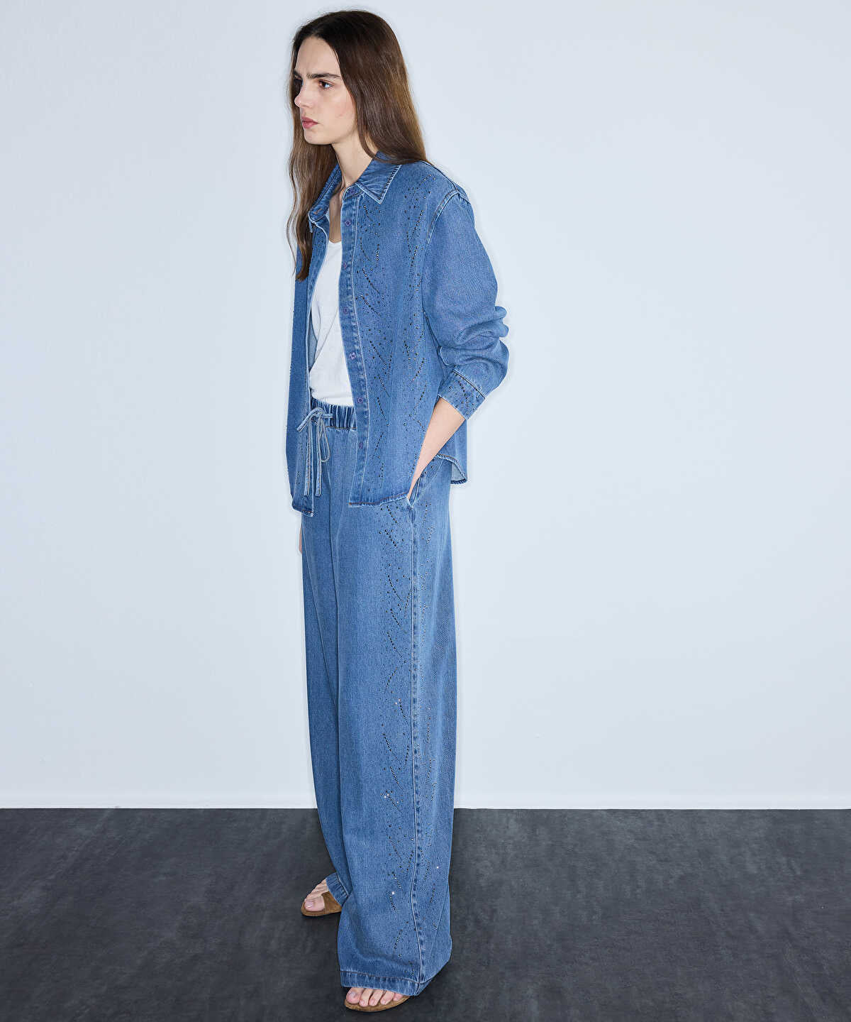 Embellished Elastic Waist Trousers