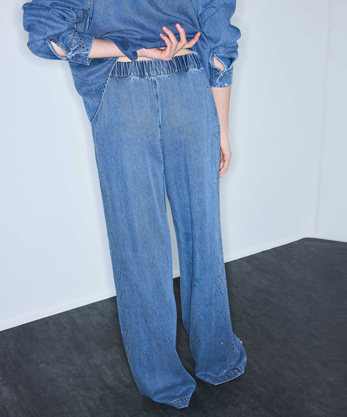 Embellished Elastic Waist Trousers