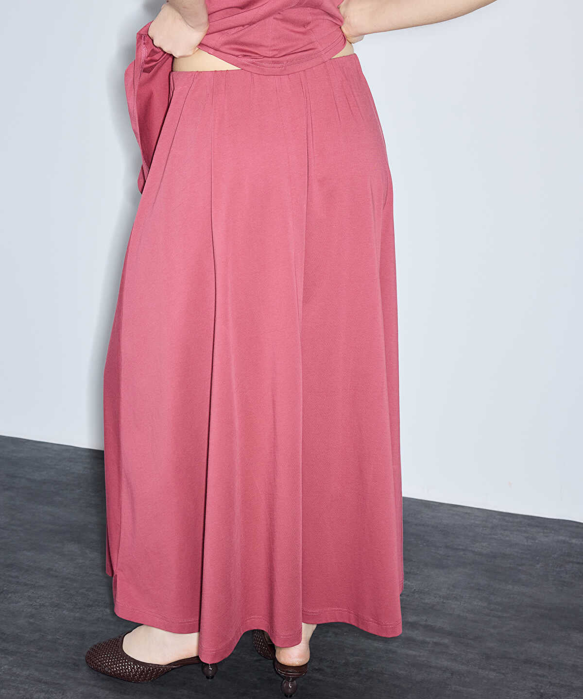 Elastic Waist Maxi Skirt
