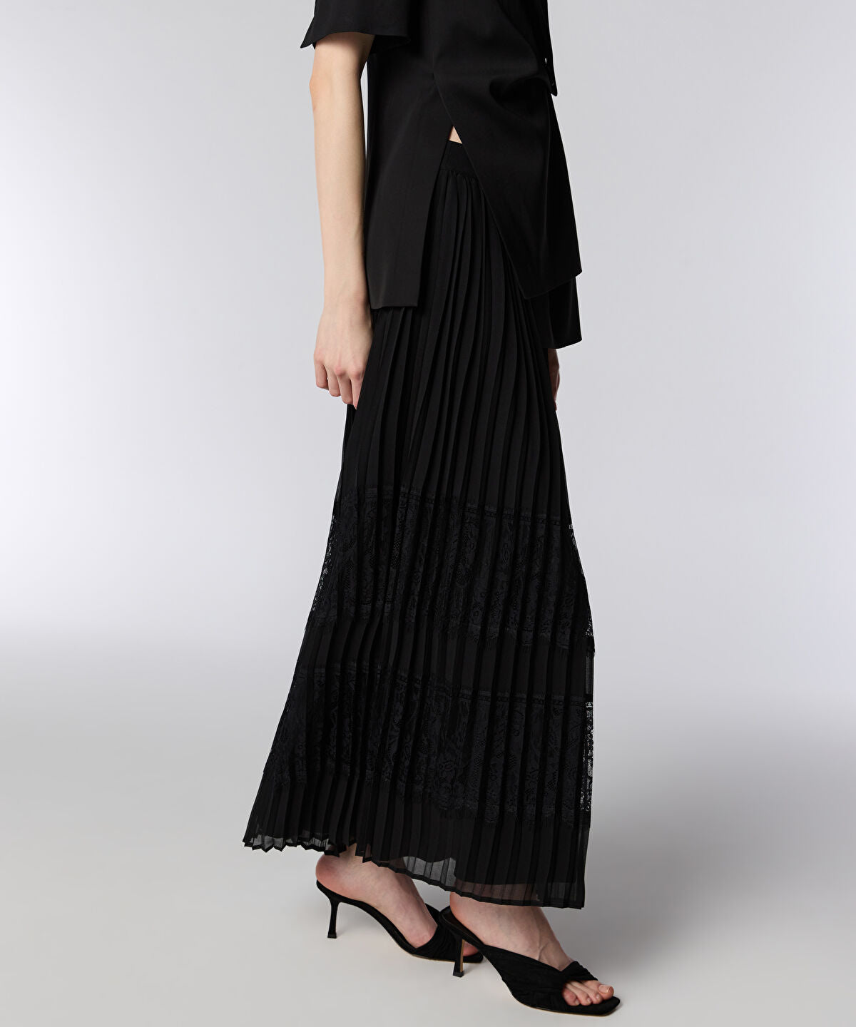 Lace-Trim Pleated Skirt