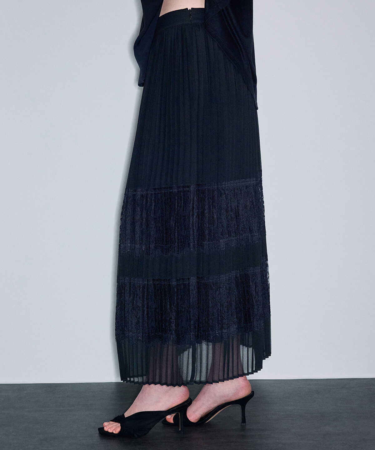 Lace-Trim Chiffon Skirt