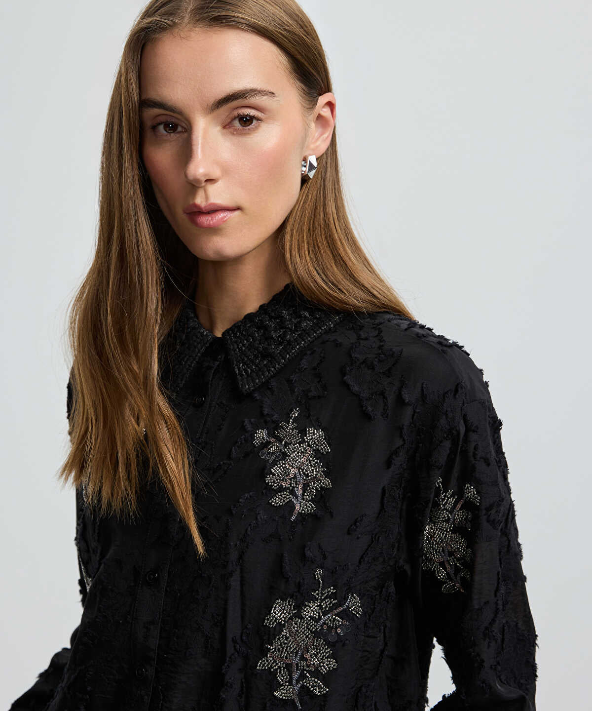 Embellished Knit Collar Shirt
