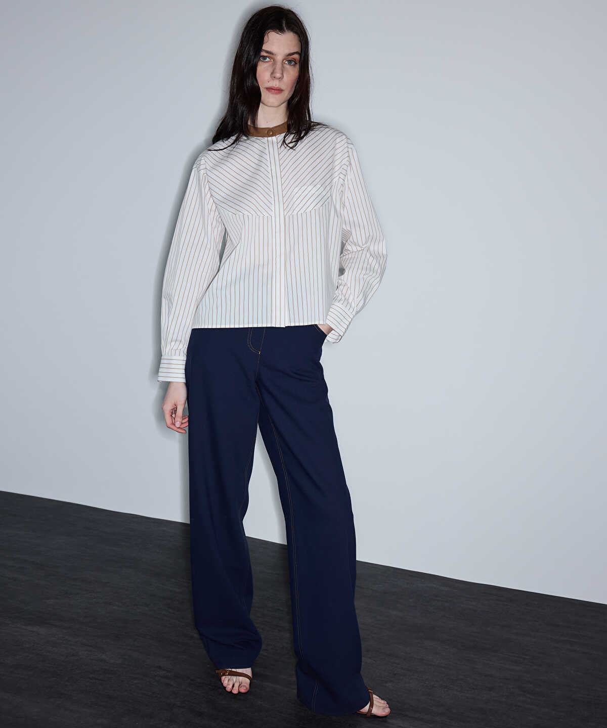 Contrast Collar Striped Shirt
