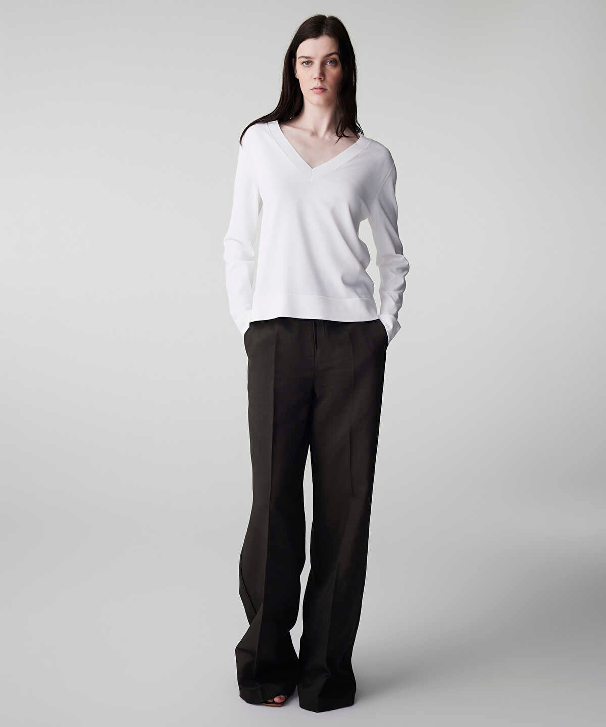 V-Neck Basic Knit Top