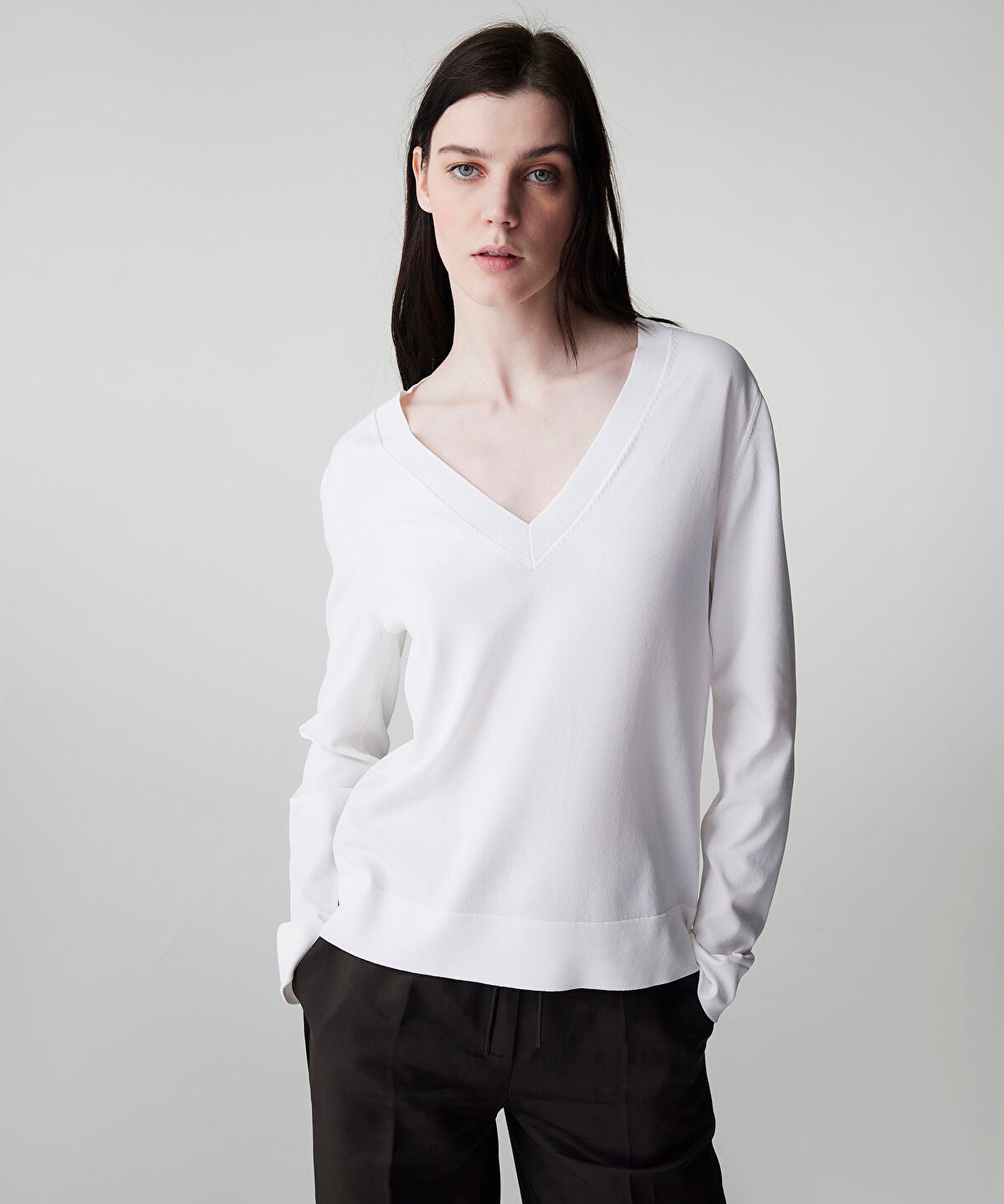 V-Neck Basic Knit Top