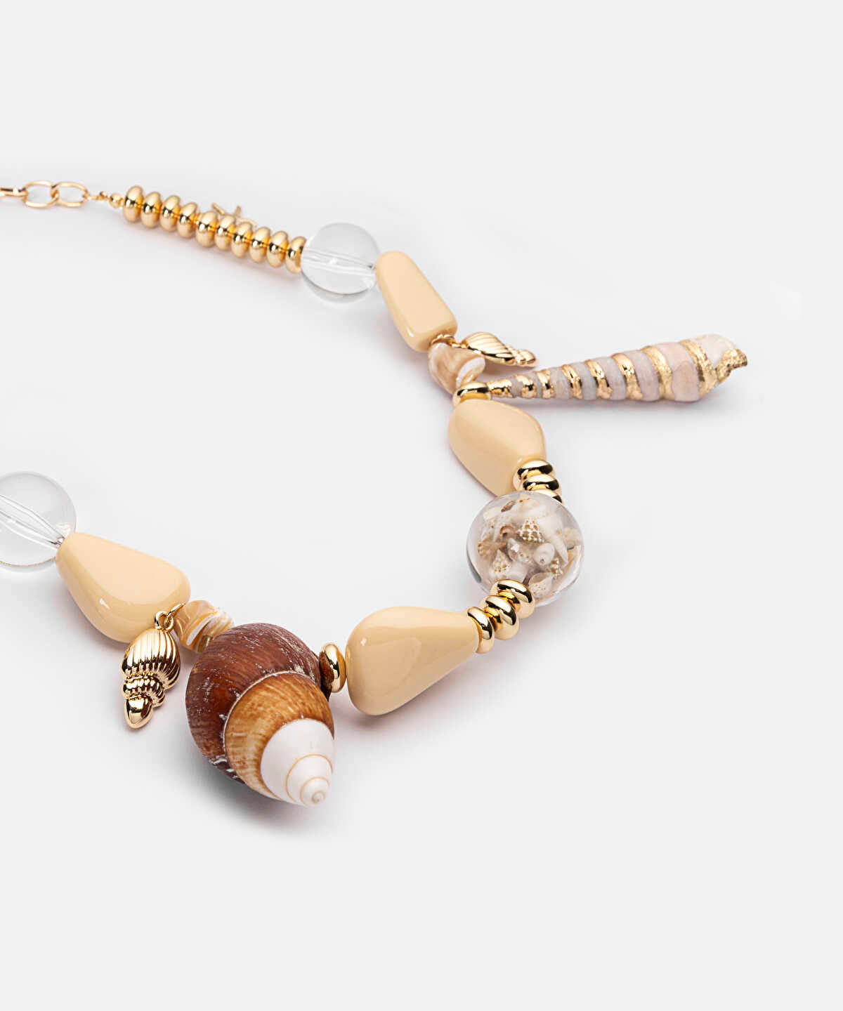 Shell and Resin Necklace