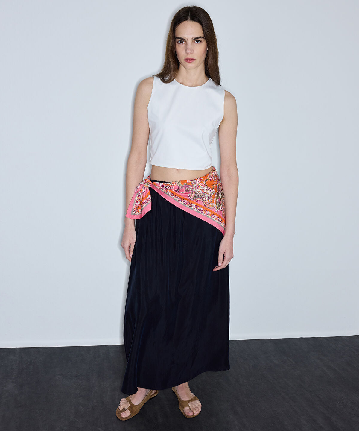 Crew Neck Cropped T-Shirt