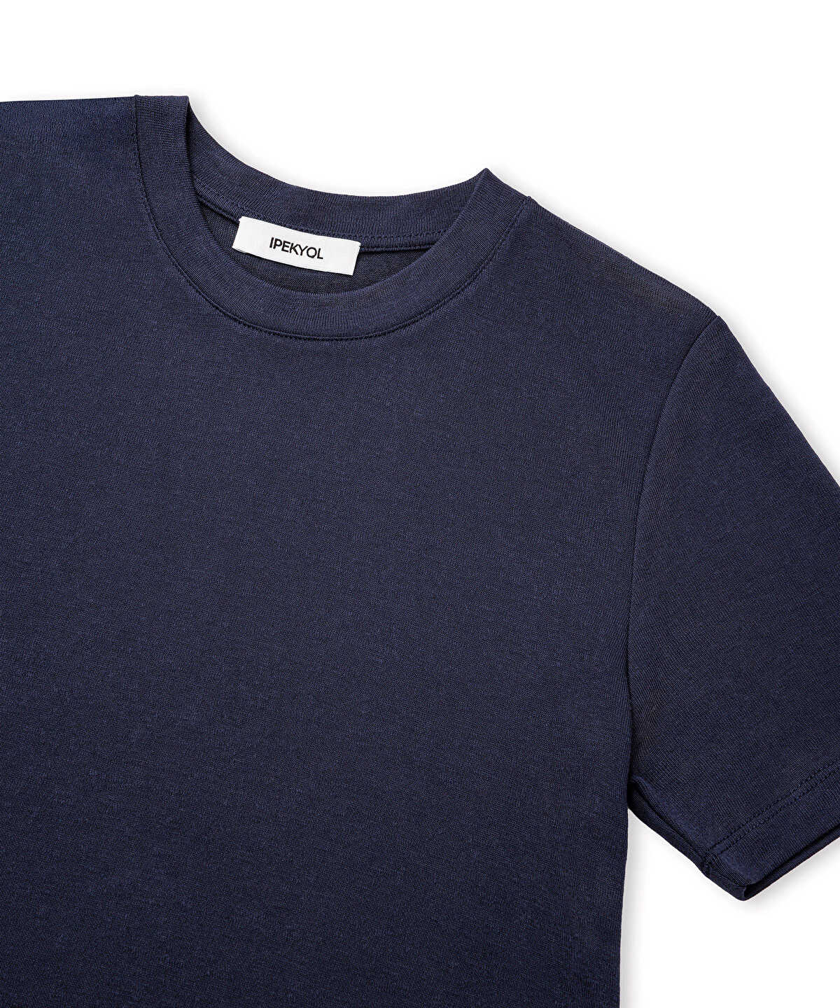 Basic T-Shirt