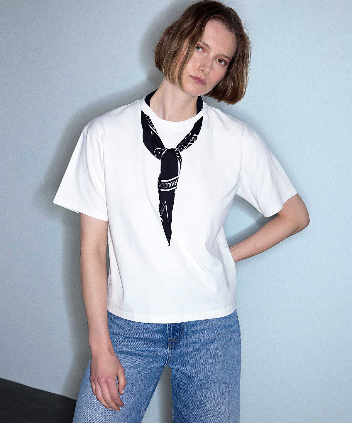 T-Shirt with Detachable Scarf