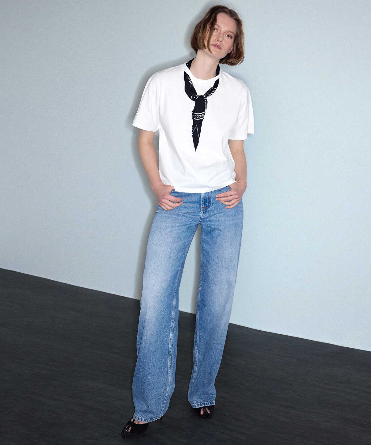 T-Shirt with Detachable Scarf