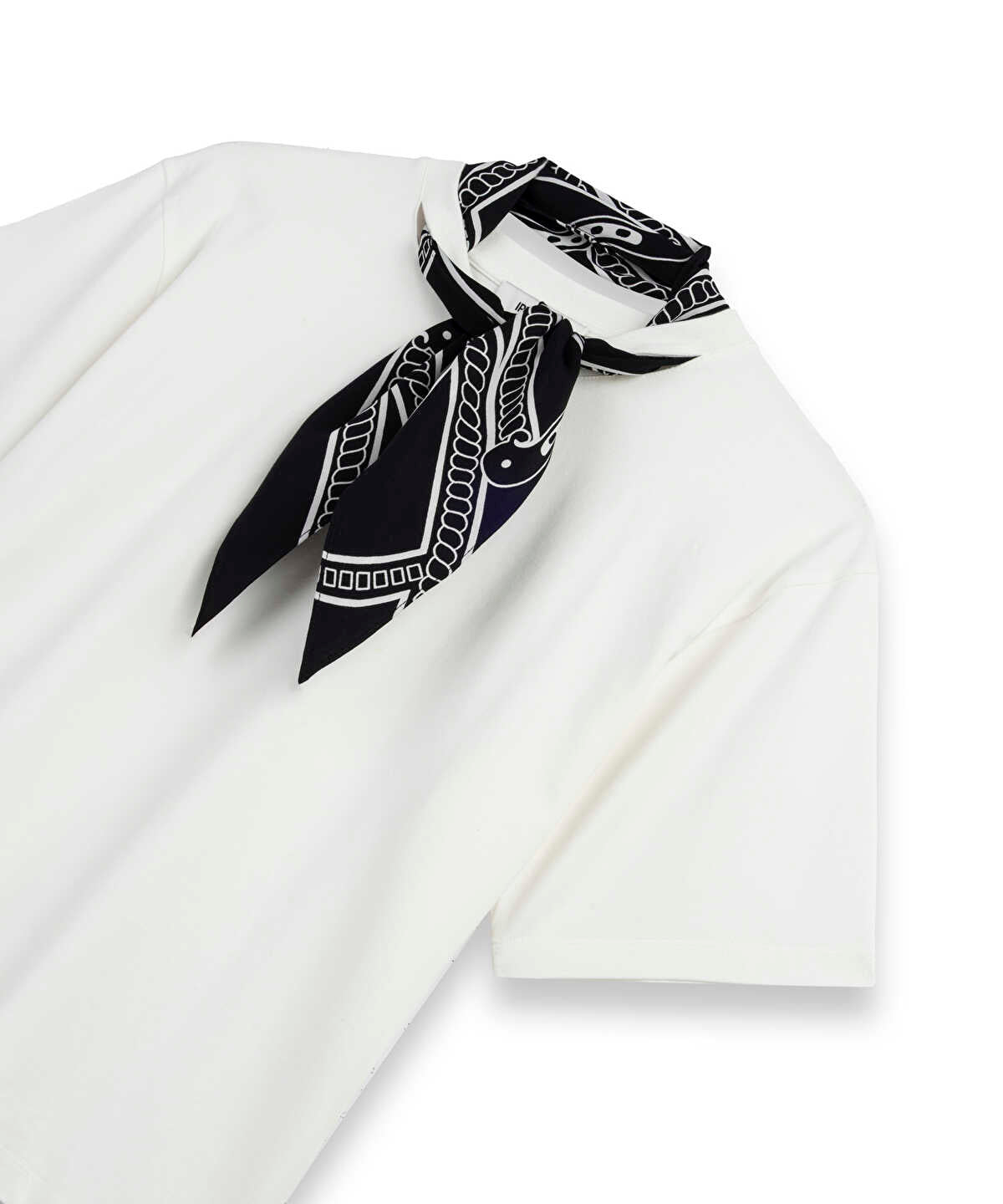 T-Shirt with Detachable Scarf