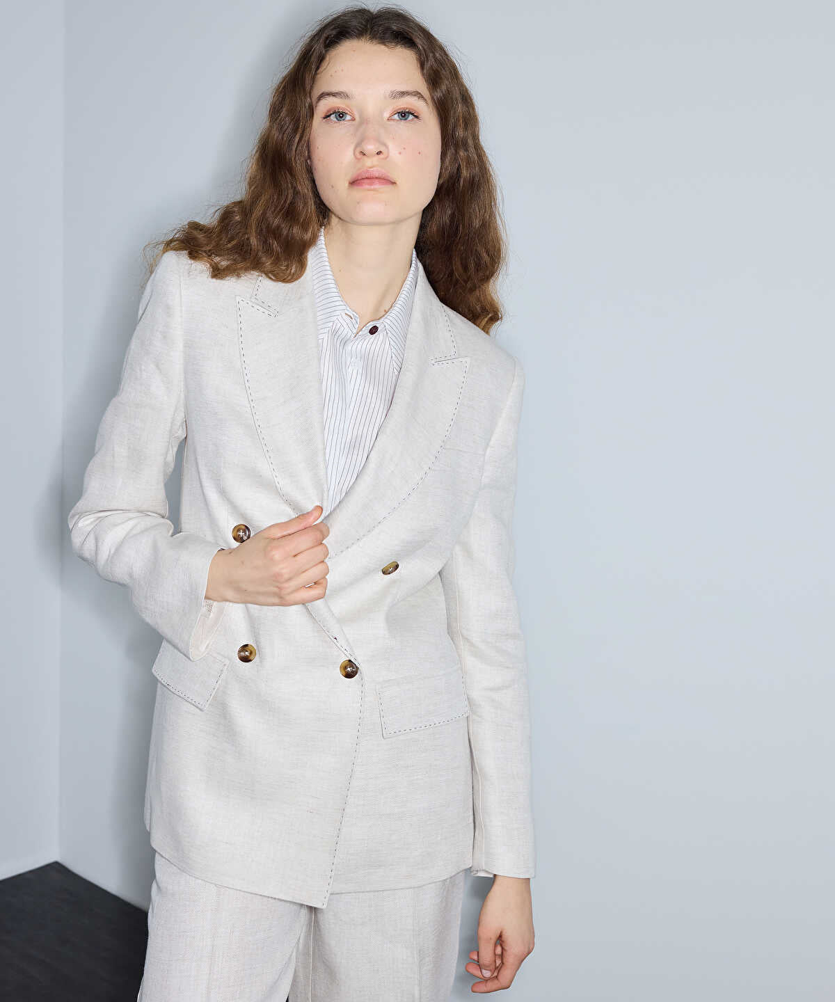 Linen Blazer with Shoulder Pads
