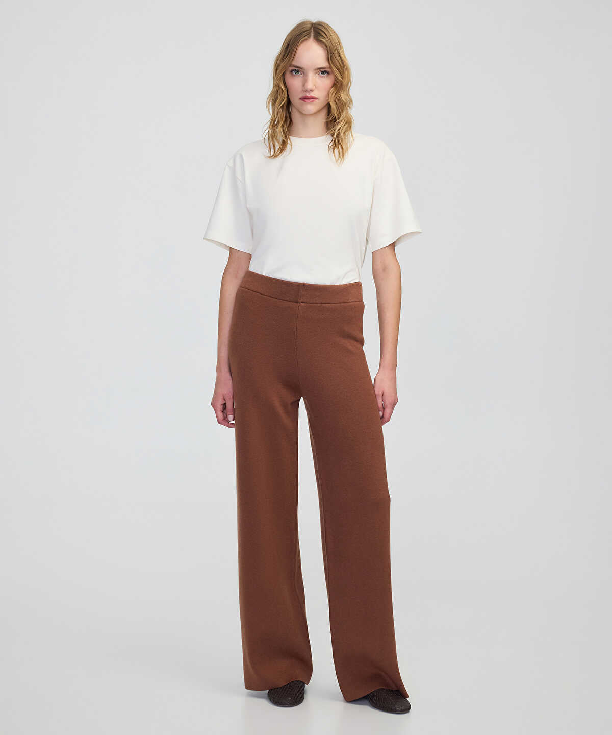 Wide-Leg Knit Trousers with Elastic Waist
