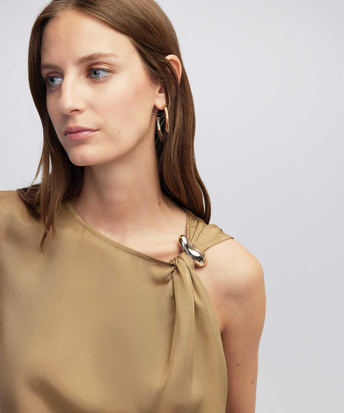 Mixed Blouse with Buckle