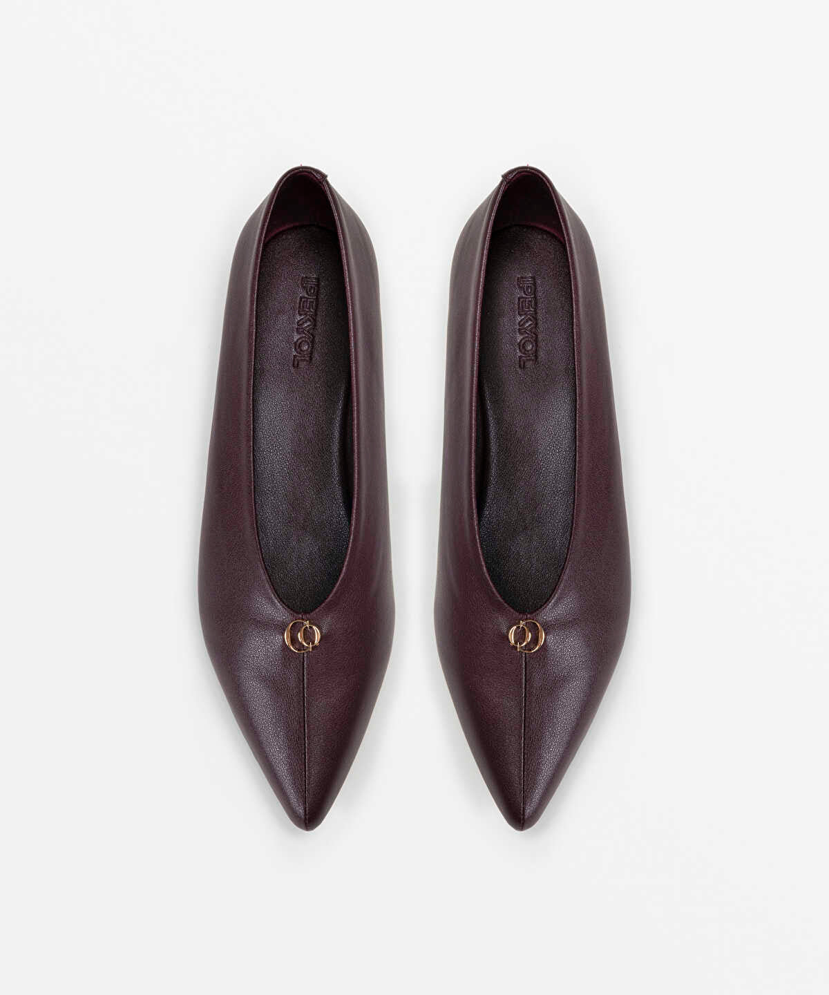 Pointed-Toe Leather-Effect Flats