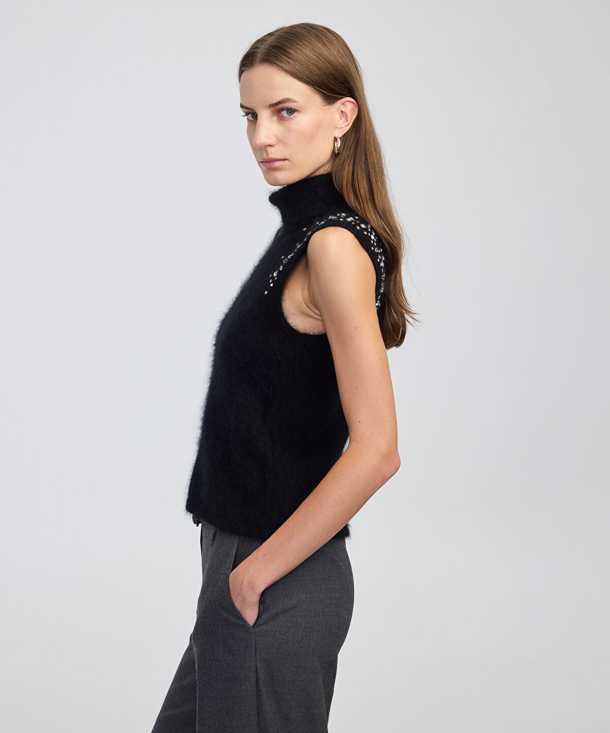 KNITWEAR