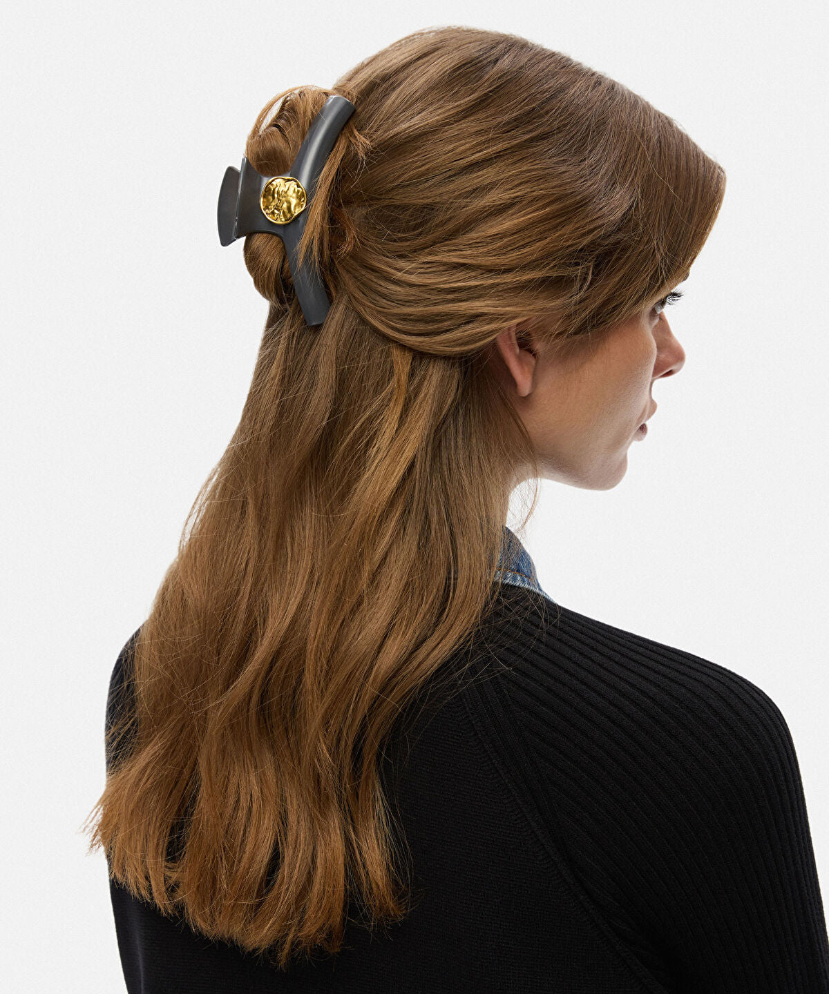 Contrasting Hair Accessory