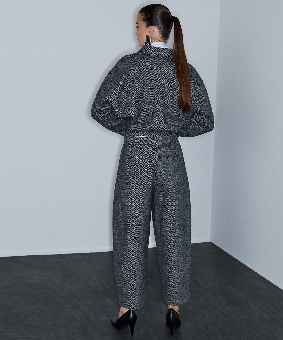 Wool-Blend Barrel Trousers