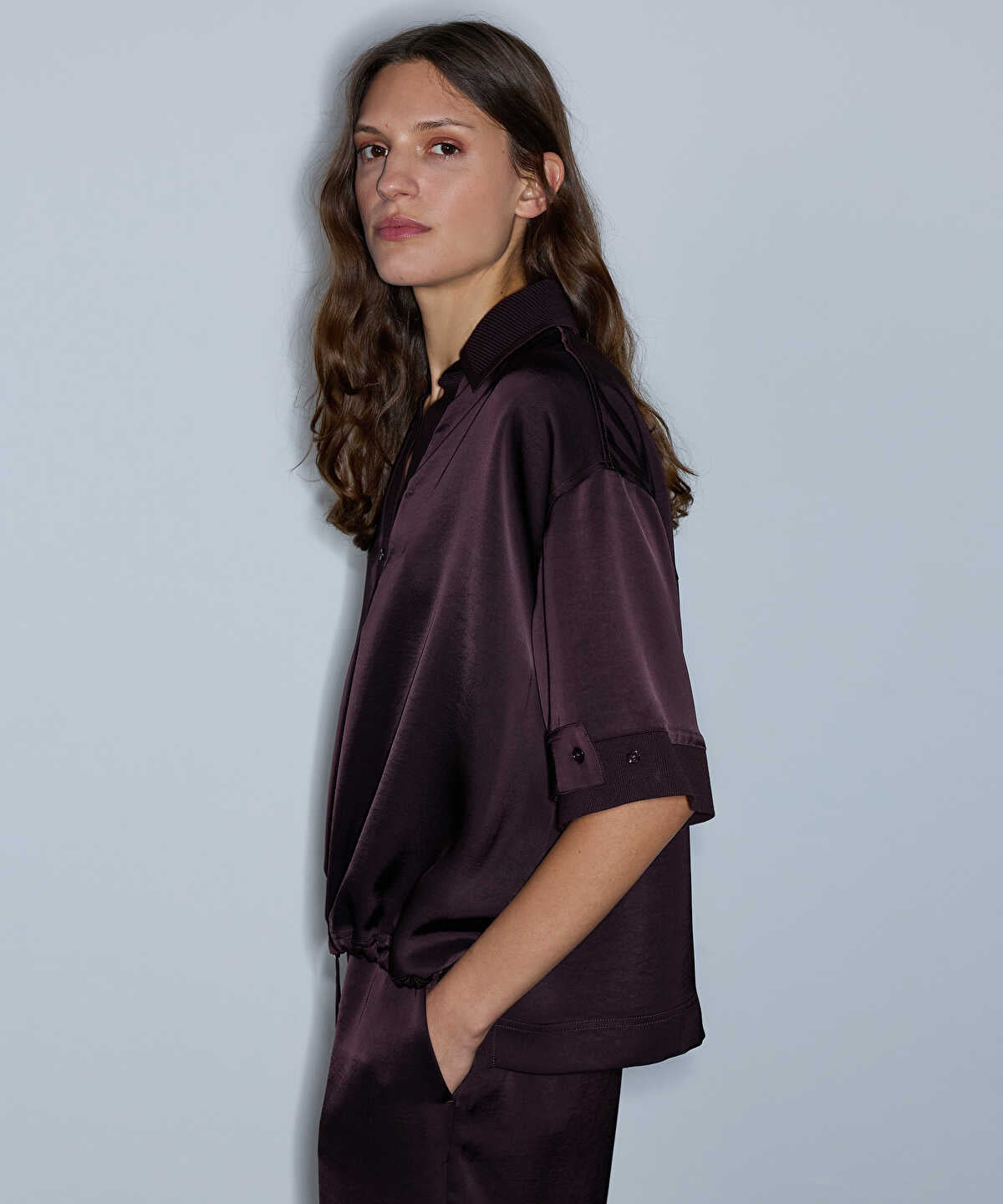 Ribbed-Trim Shiny Blouse