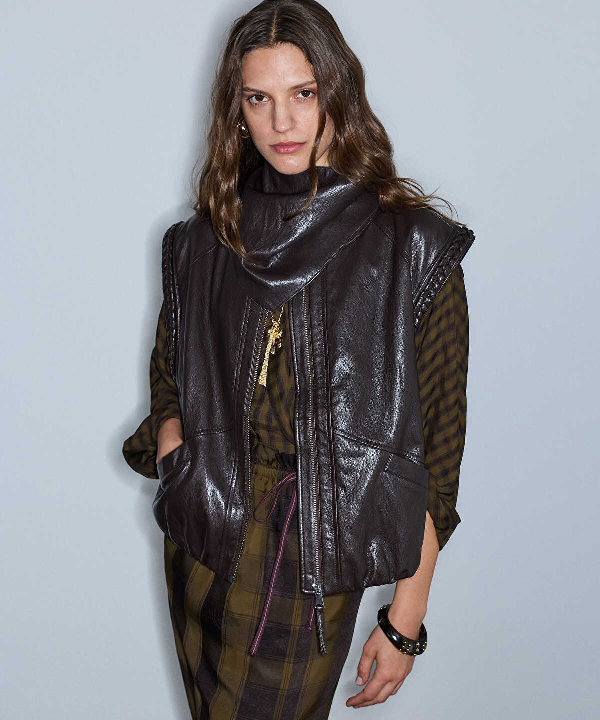 Detachable Scarf Leather-Effect Vest