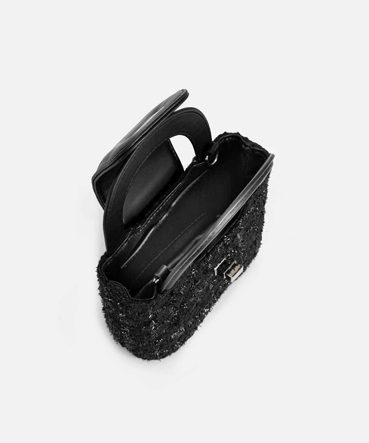 Chain-Strap Bag with Contrast Flap