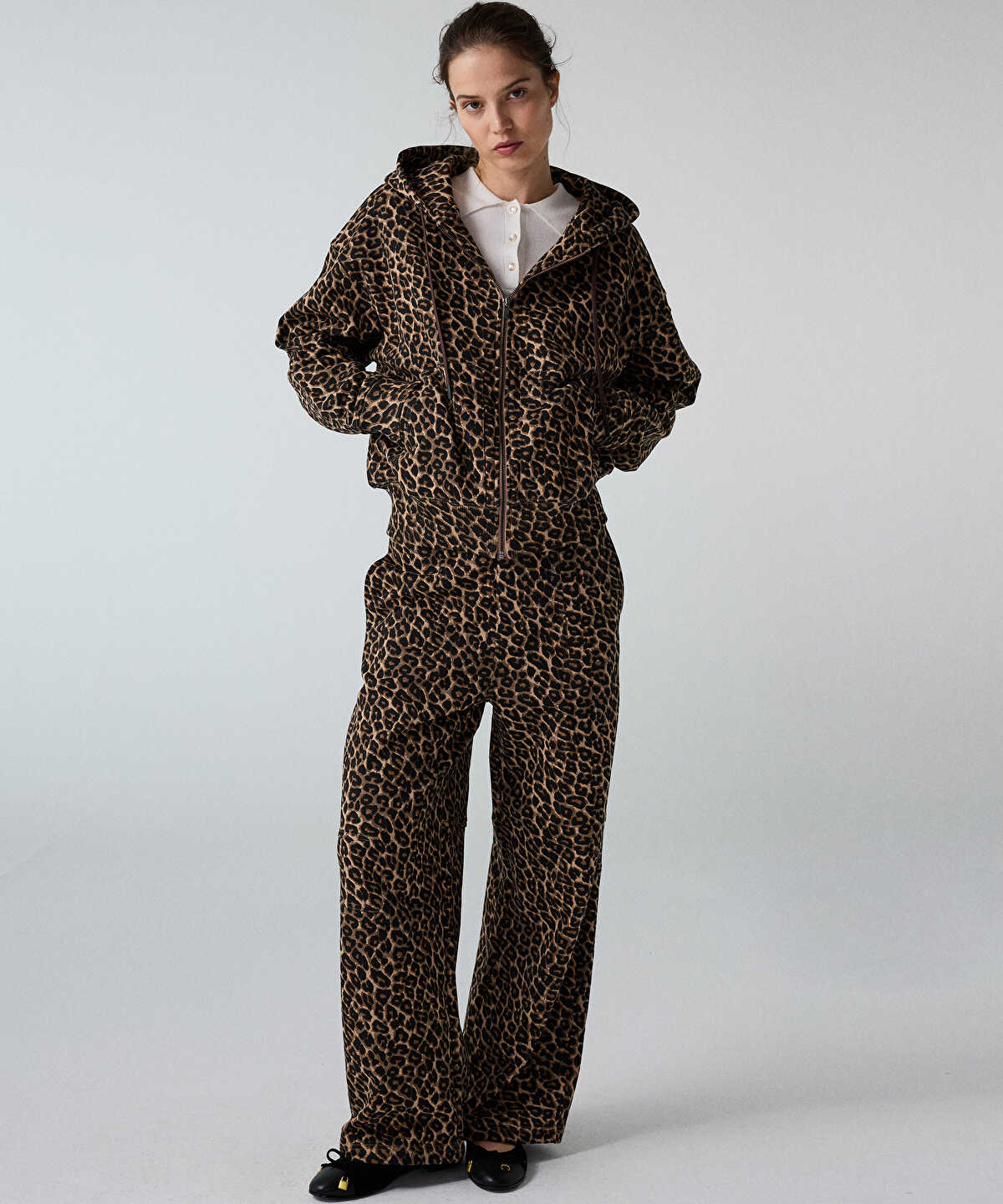 Oversized Leopard-Print Sweatshirt
