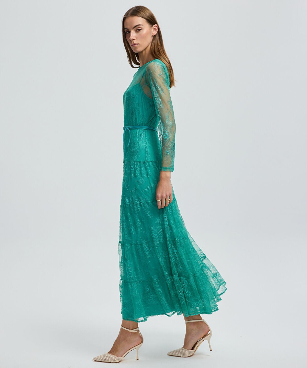Zoomed Lace Dress with Tiered Skirt