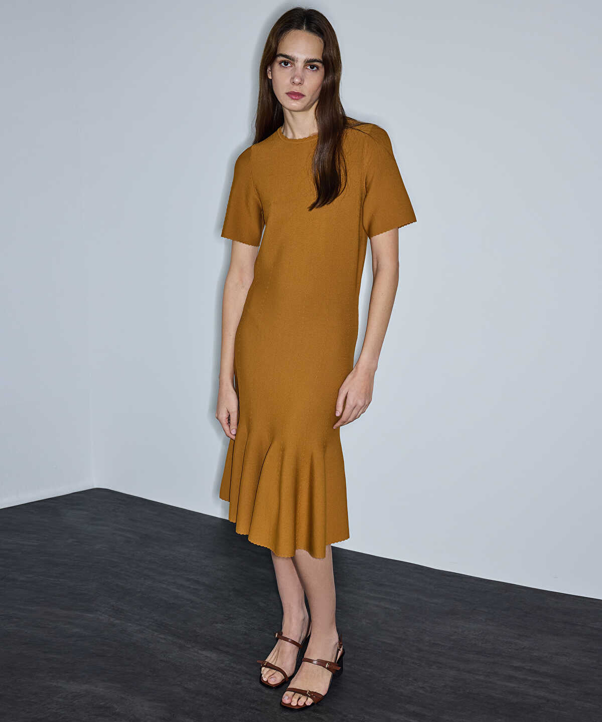 Zoomed Flounced Knit Dress