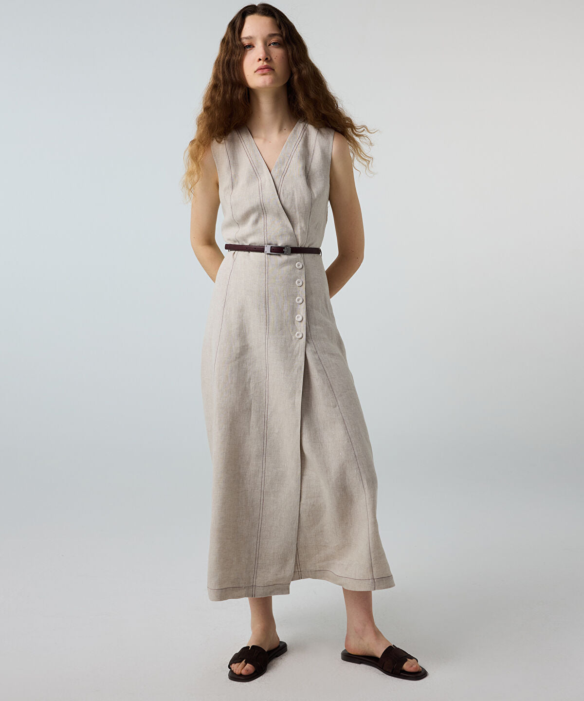 Zoomed Belted Linen Dress