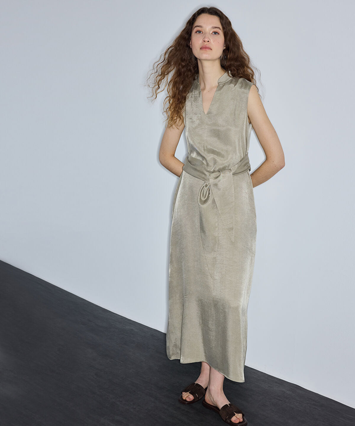 Zoomed Tie-Waist Dress