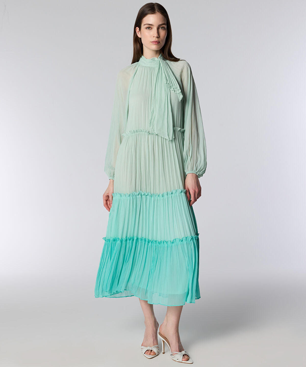 Zoomed DRESS