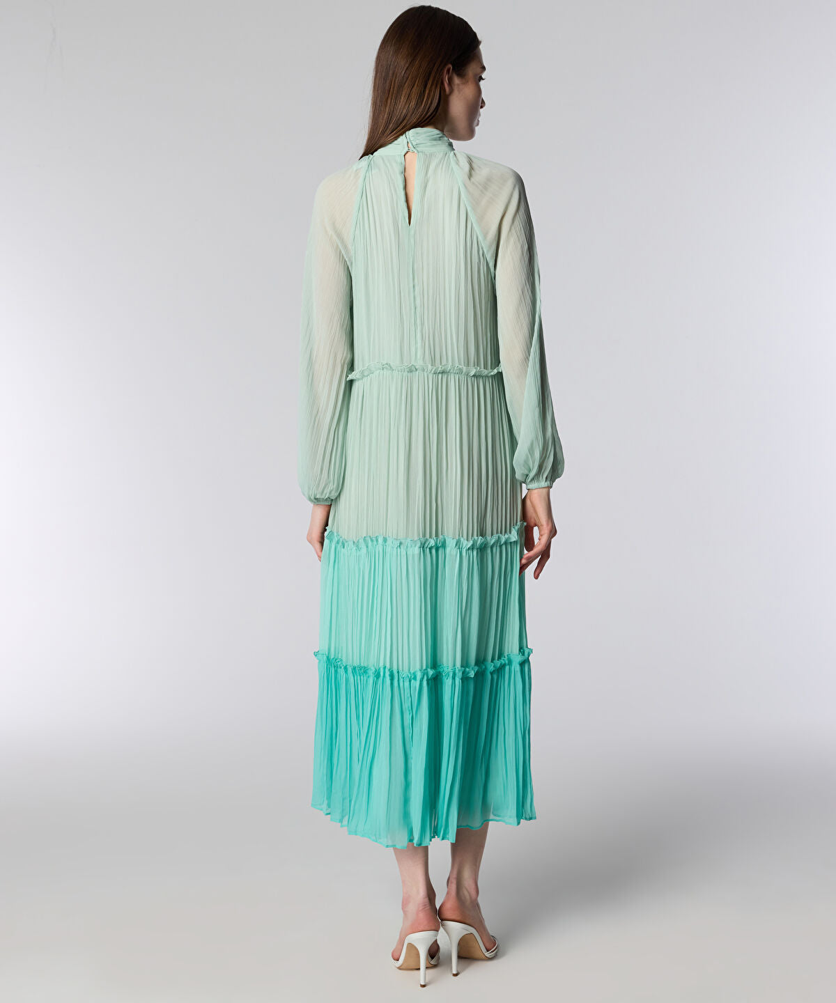 Zoomed DRESS