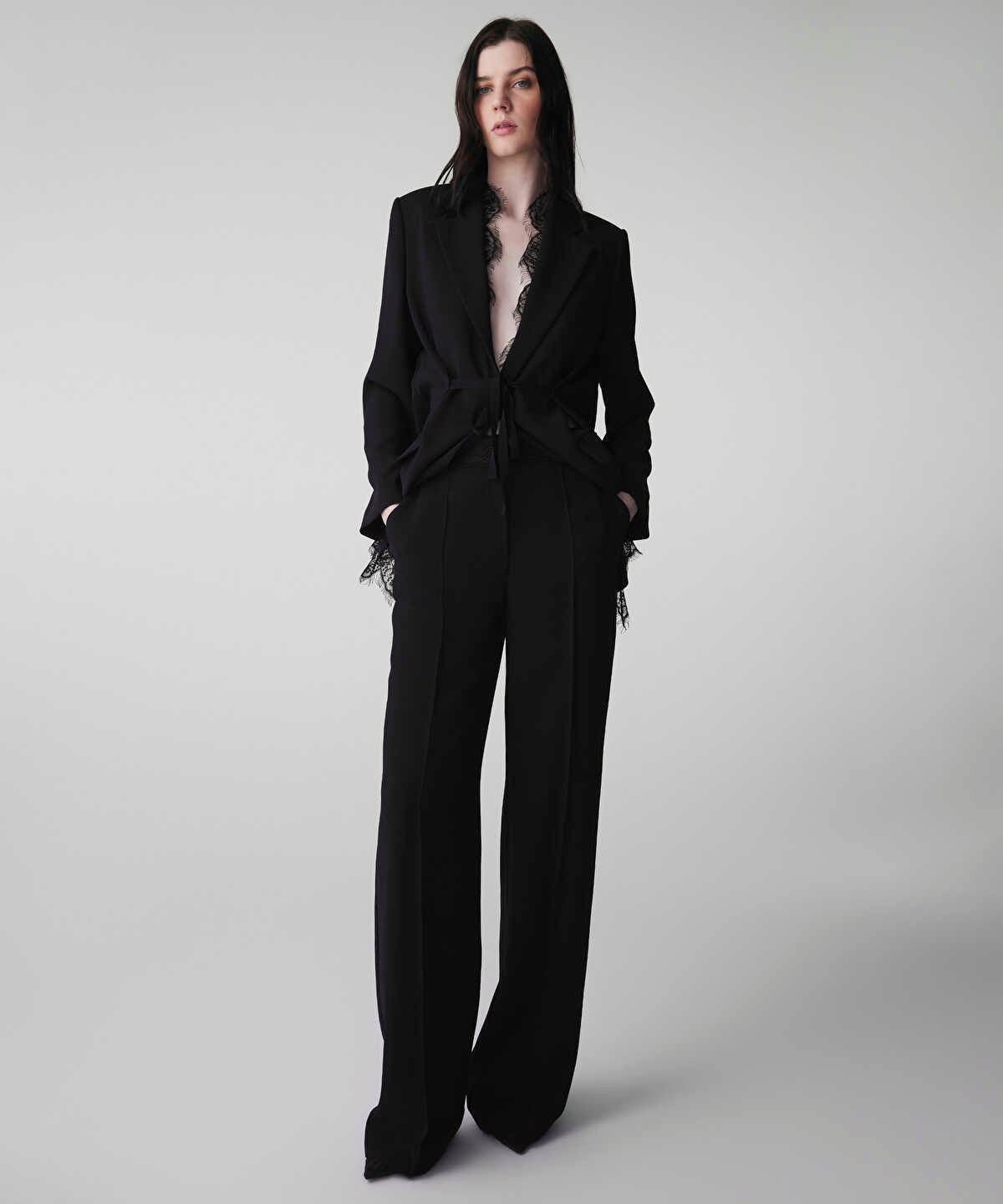 Zoomed Lace Applique Trousers