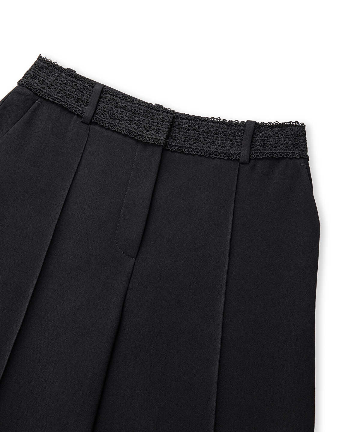 Zoomed Lace Applique Trousers
