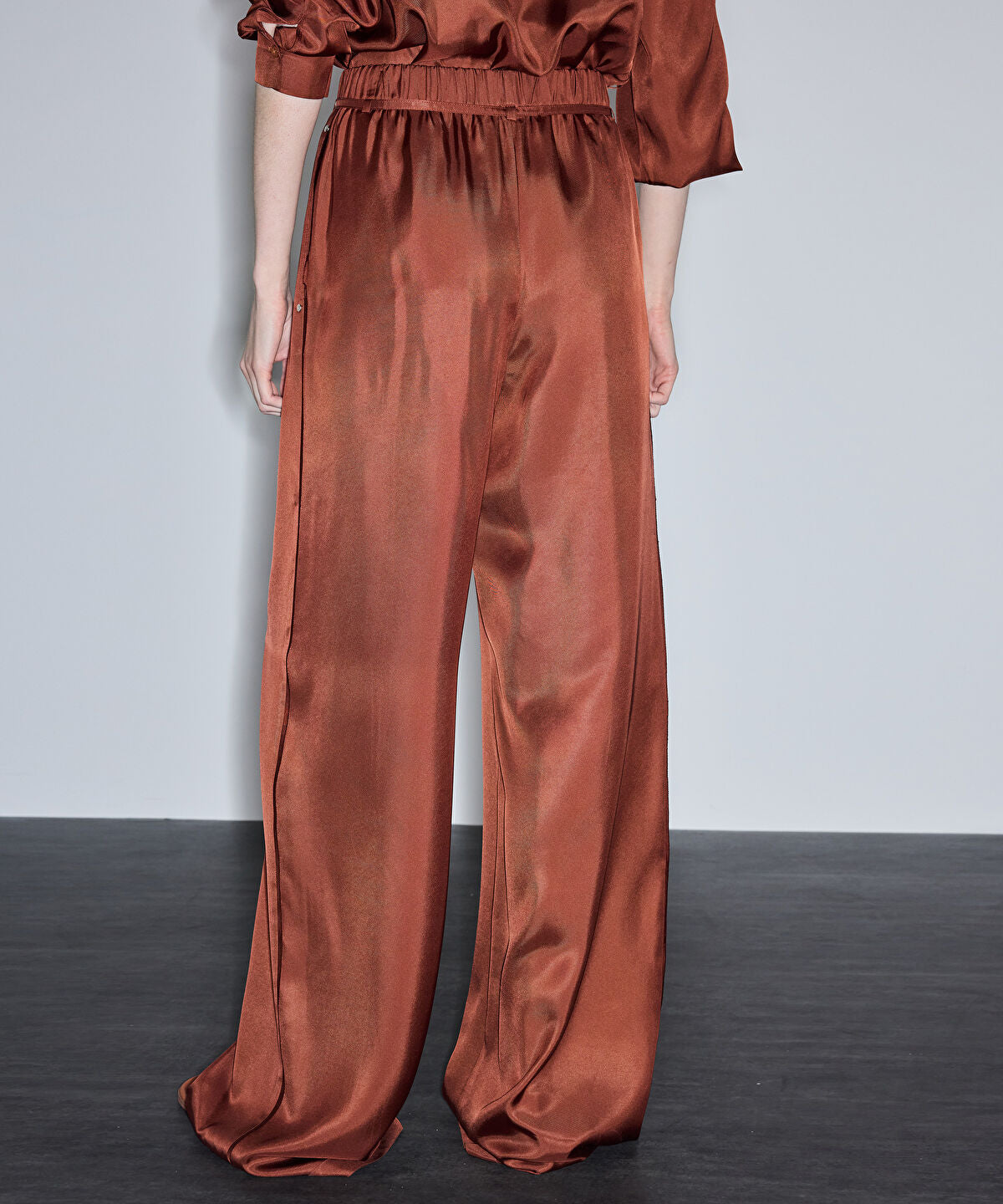 Zoomed Wide-Leg Trousers with Elastic Waistband