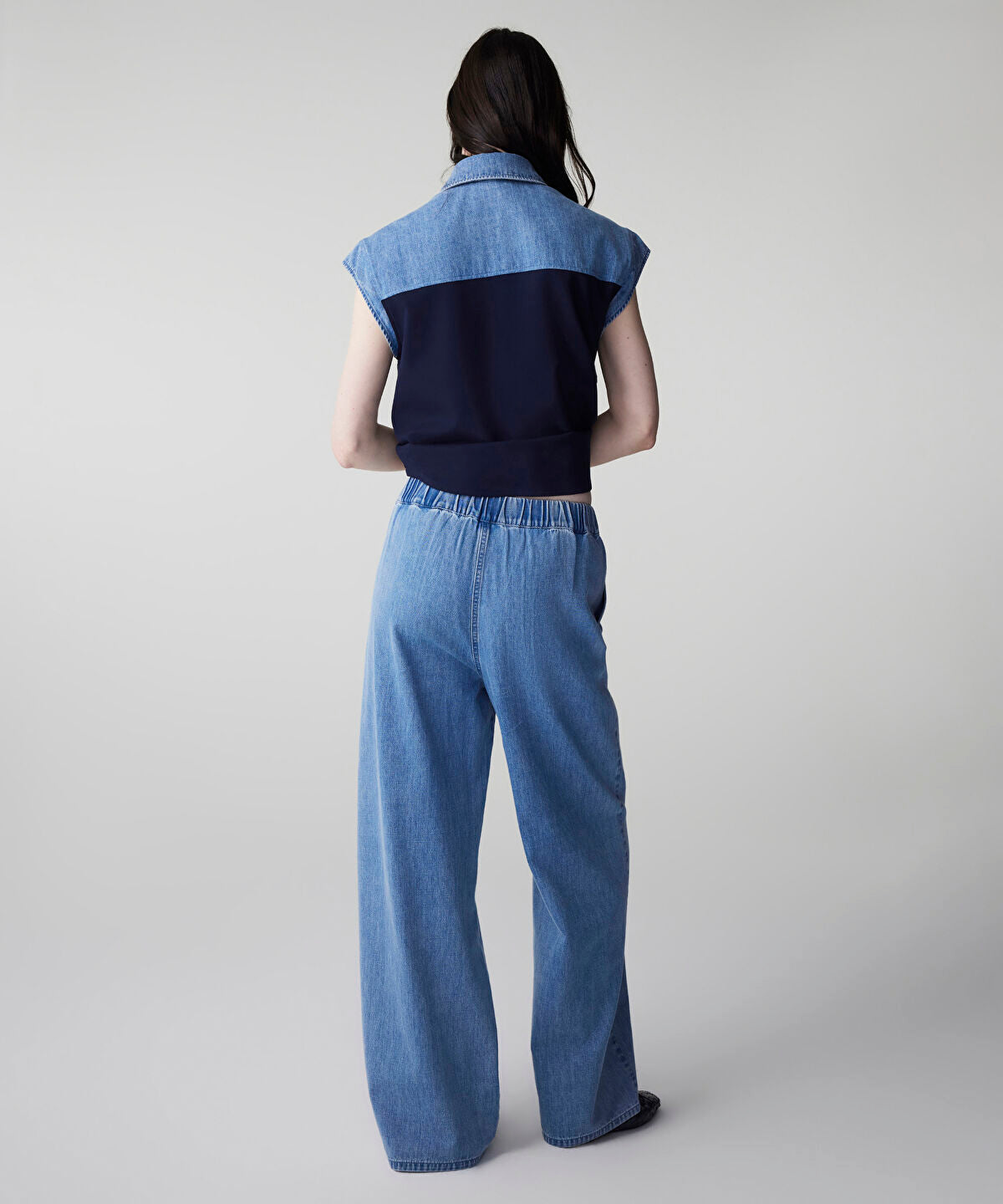 Zoomed Contrast Waistband Jeans