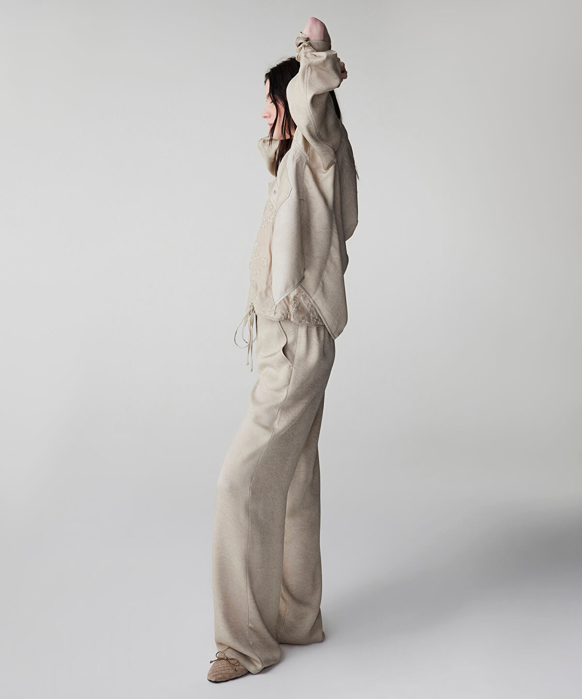 Zoomed Belted Trousers