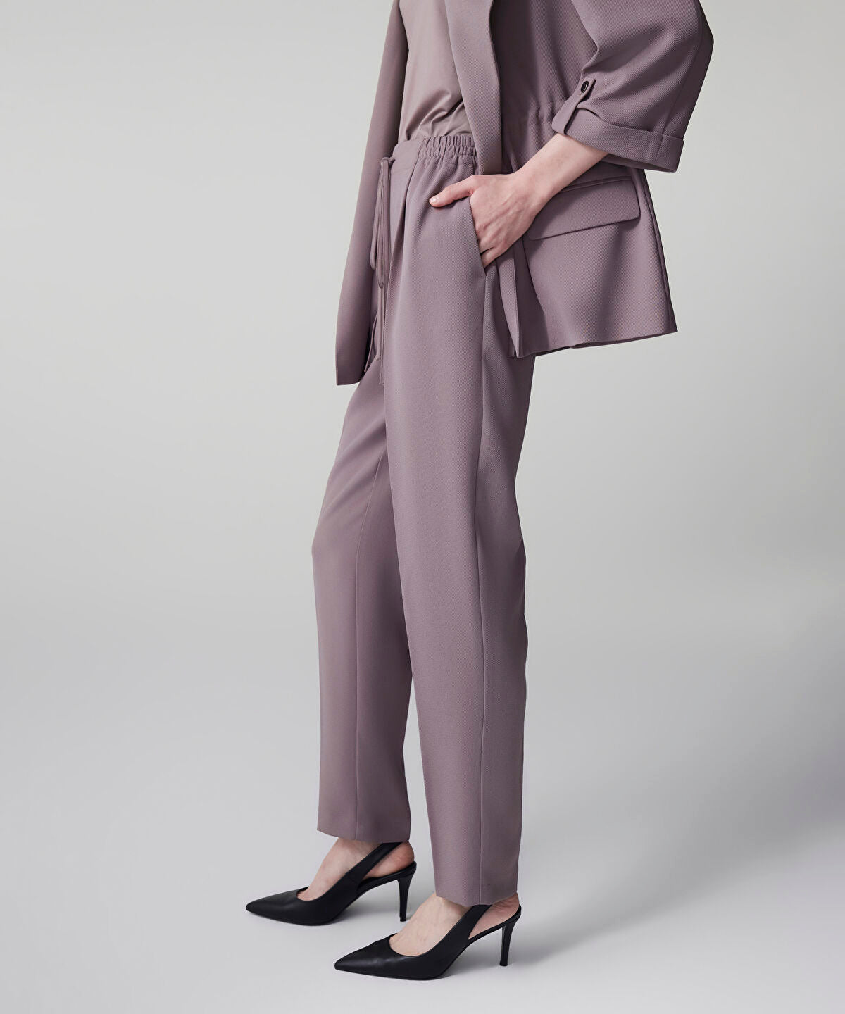 Zoomed Elastic Waist Trousers