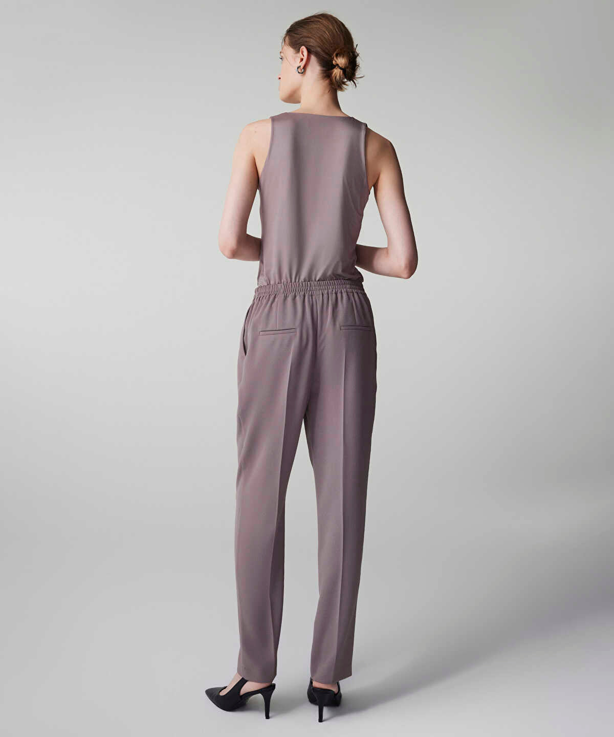 Zoomed Elastic Waist Trousers