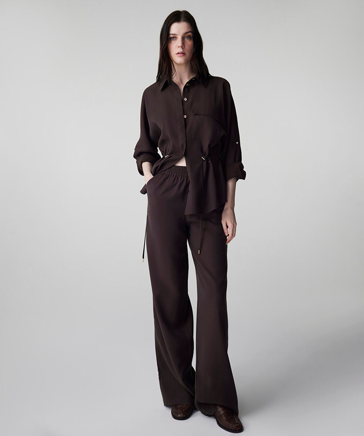 Zoomed Elastic Waist Wide Leg Trousers