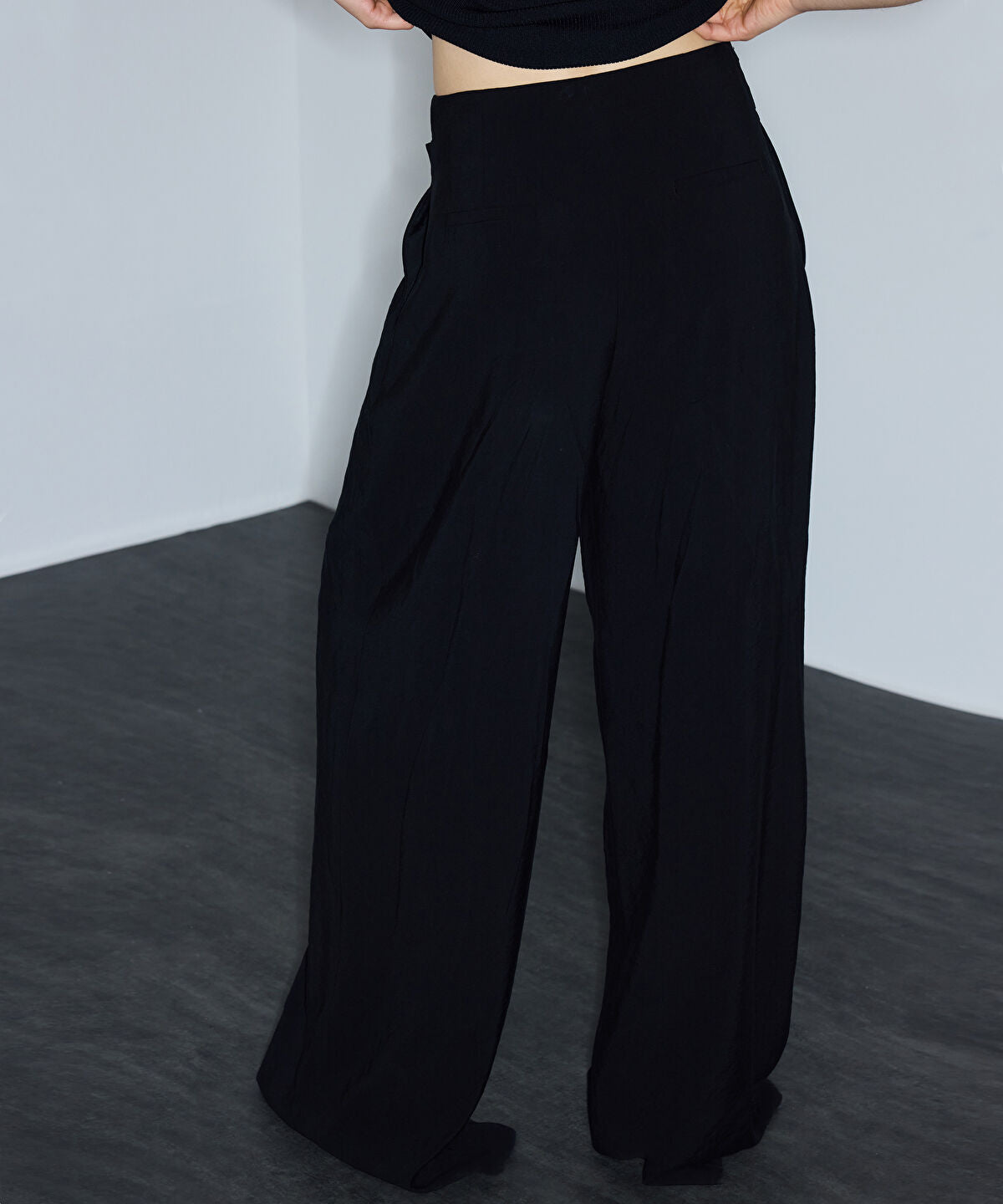 Wide-Leg Trousers with Belt