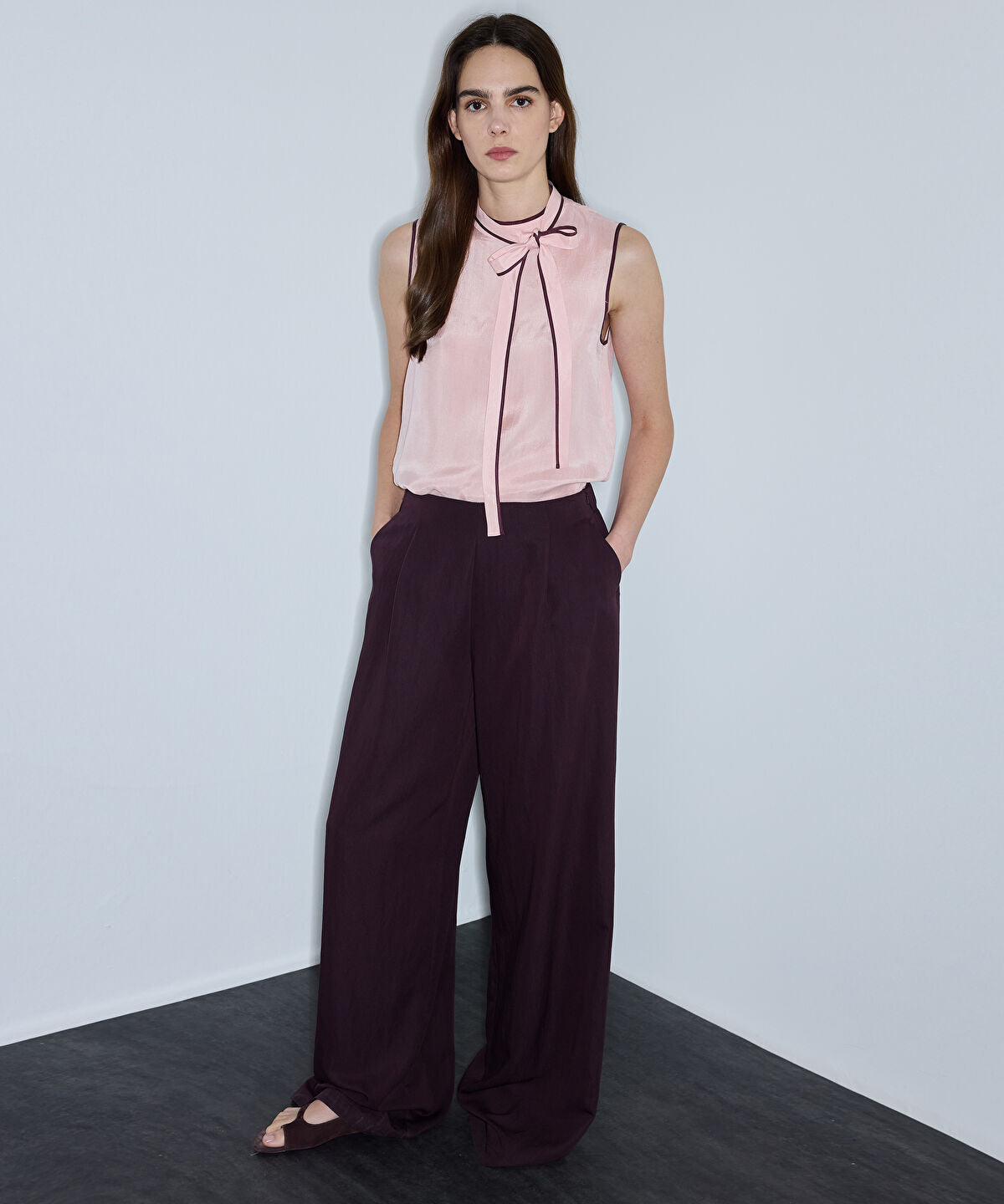 Zoomed Pleated Wide-Leg Trousers