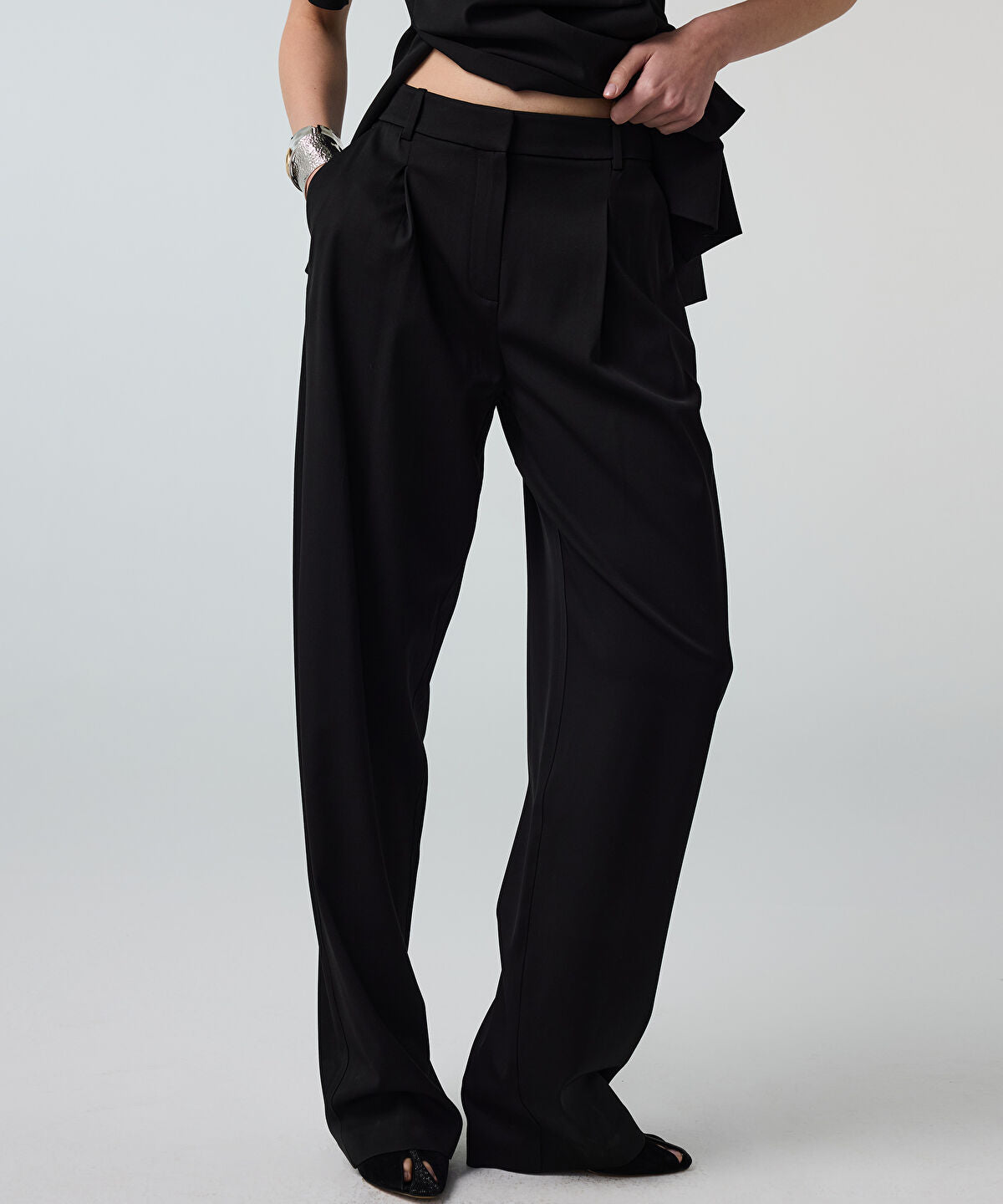 Zoomed Viscose-Blend Wide-Leg Trousers