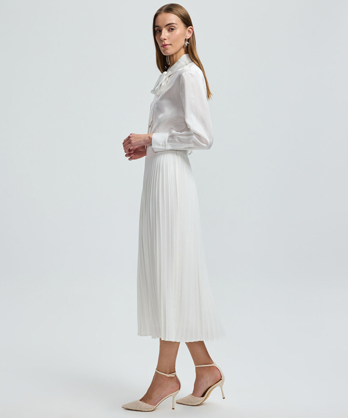 Zoomed Pleated Midi Skirt
