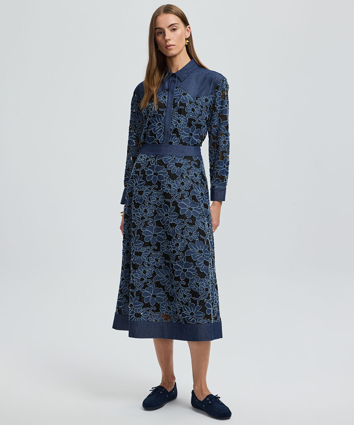 Zoomed Floral Lace Denim Skirt